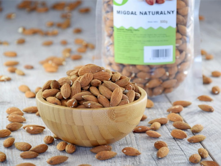 całe migdały 500 g